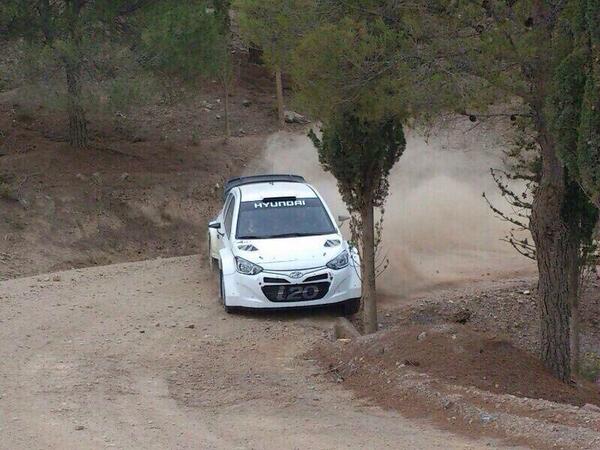 http://www.rallye-sport.fr/wp-content/uploads/2014/02/Hyundai-2-test-Mexique.jpg